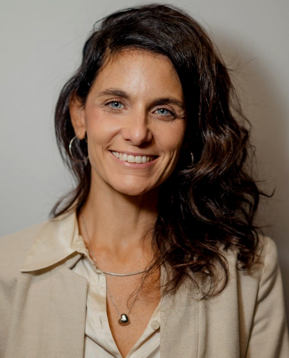 Professional portrait of Lic. Lucia Benzaquen